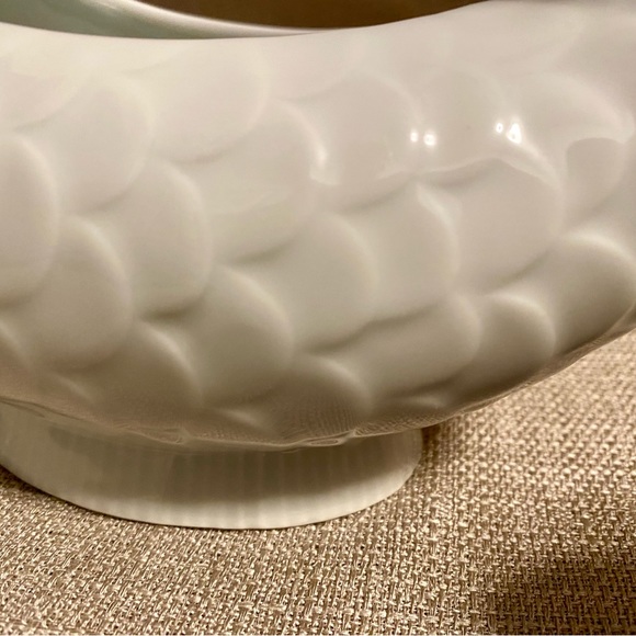 Vintage DANSK China (France) - White FISH SHAPE SAUCE GRAVY BOAT PITCHER - MINT - Picture 10 of 10